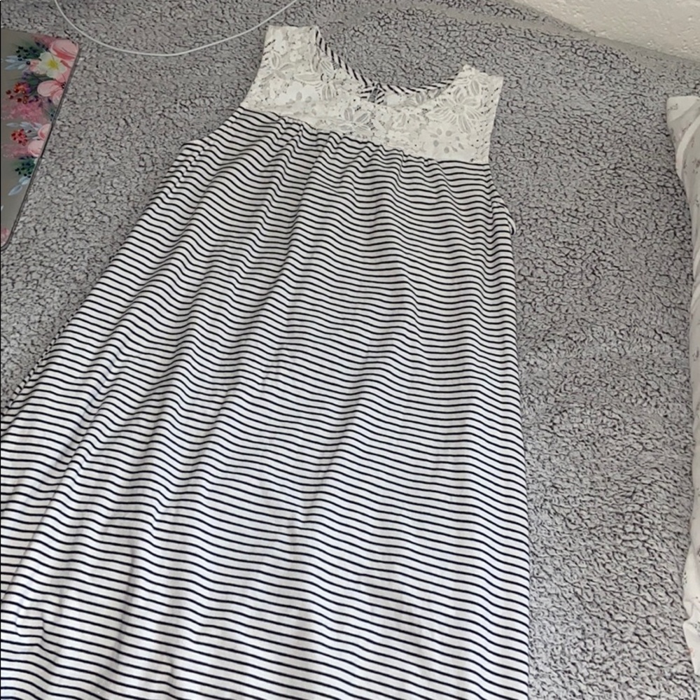 Merona brand spring time flowy striped tank dress